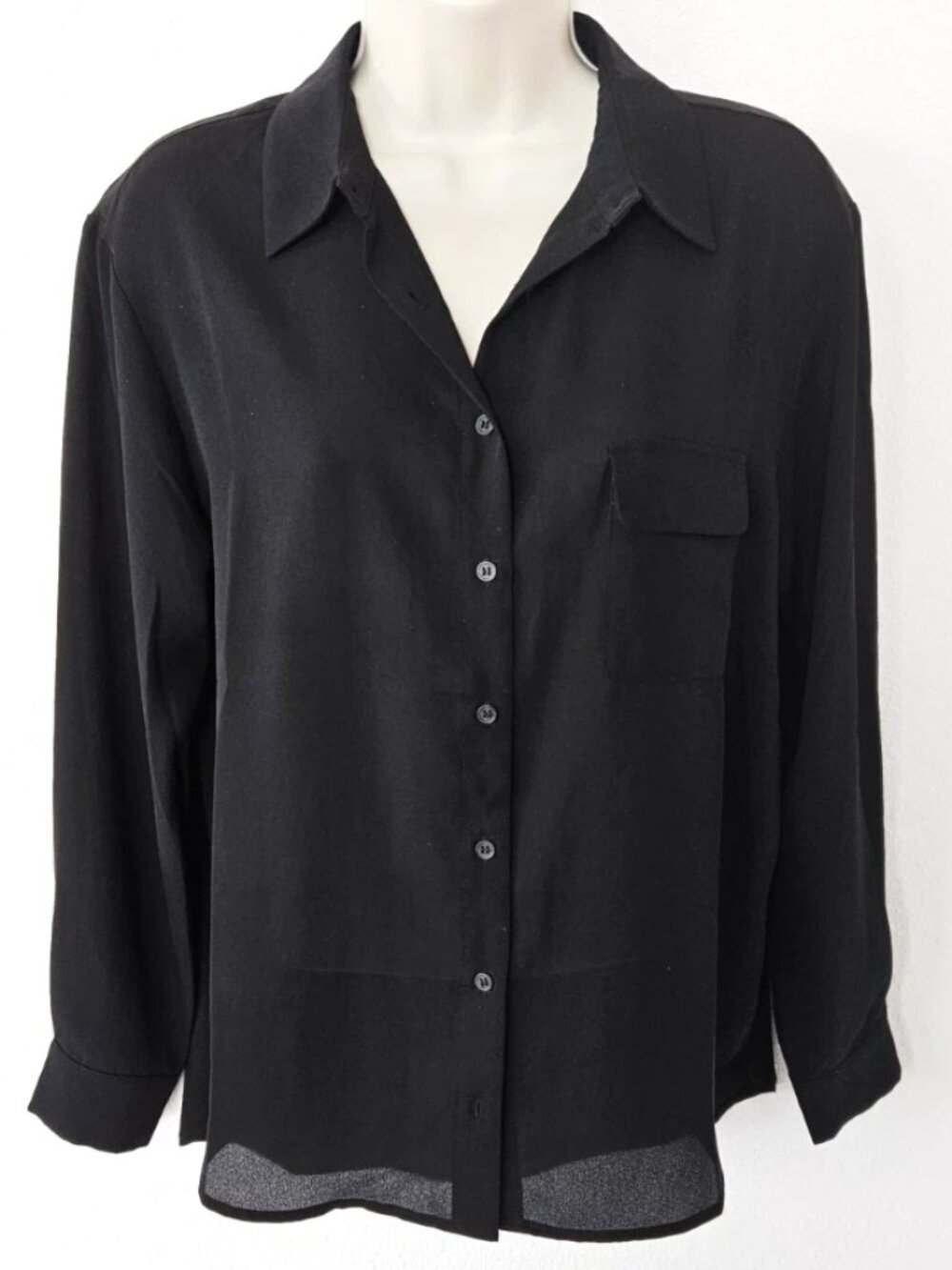 Pleione Black L Sleeve Button-Up Blouse Size XS Collar Relaxed Fit Lightweight